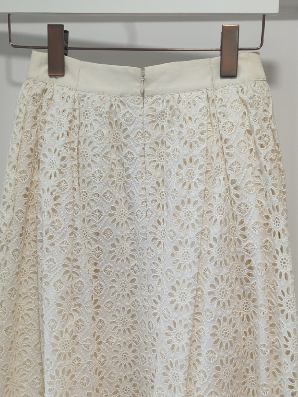 Ann Taylor Cream Lace A-Line Midi Skirt Size 0 - Picture 10 of 14